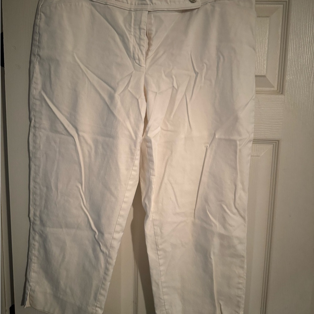 White House Black Market Ivory Cropped Trousers